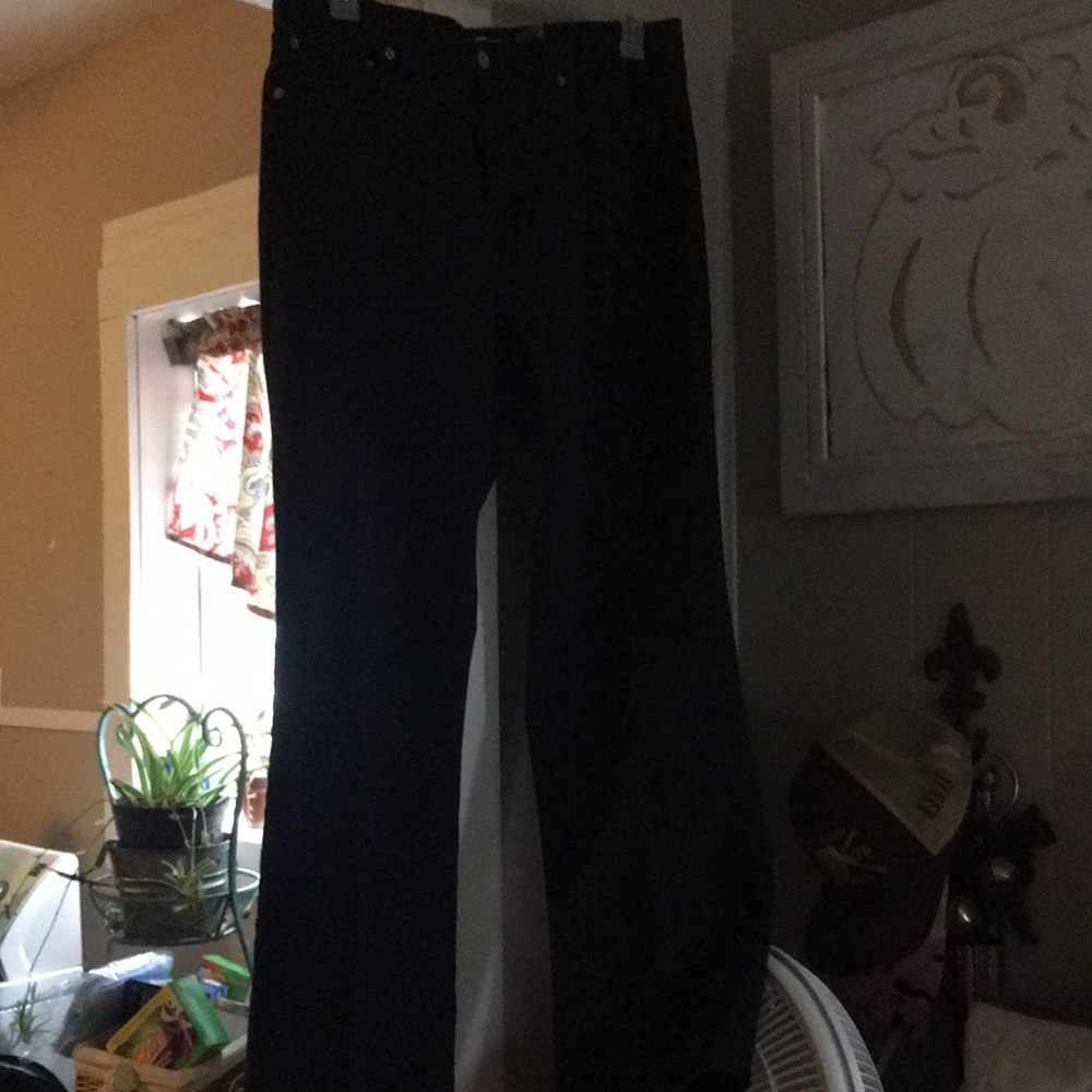 Black red tag Levis 550